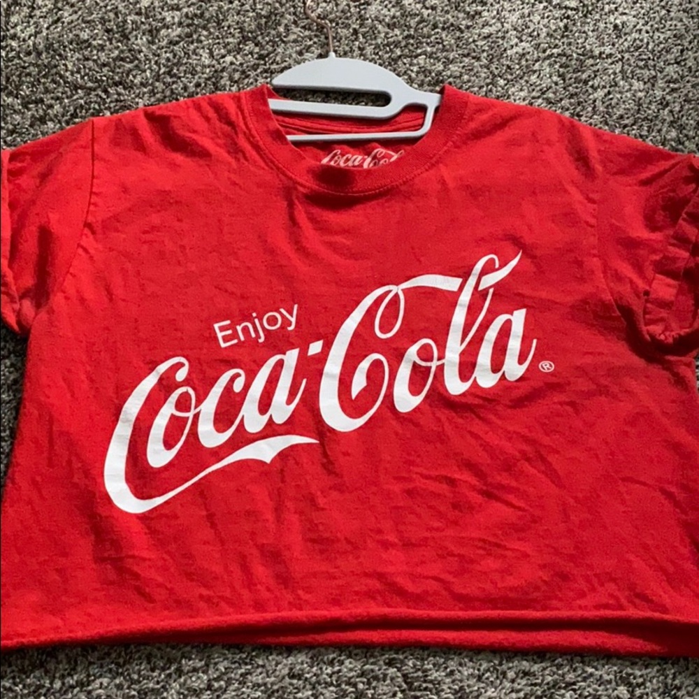 Red cropped T-shirt